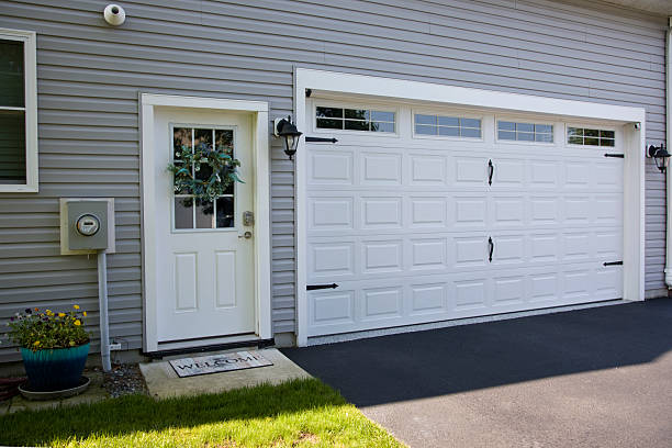 24/7 Emergency Garage Door Panel Replacement experts in New Brighton, MN